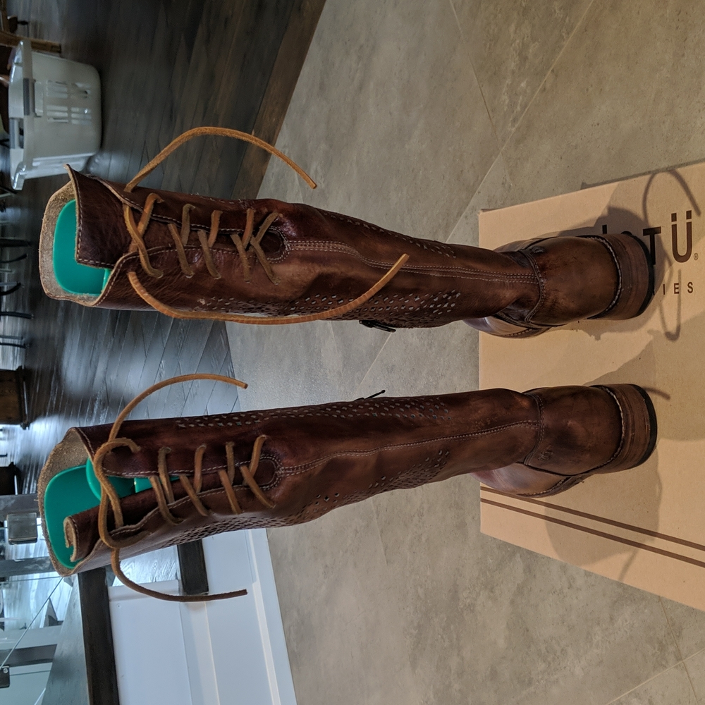 Bed | STU boots - Picture 3 of 9